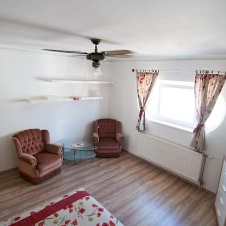 דירות Hévíz Geri Apartman מראה חיצוני תמונה